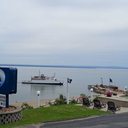 Motel Vue Belvedere Saint-Siméon Dış mekan fotoğraf