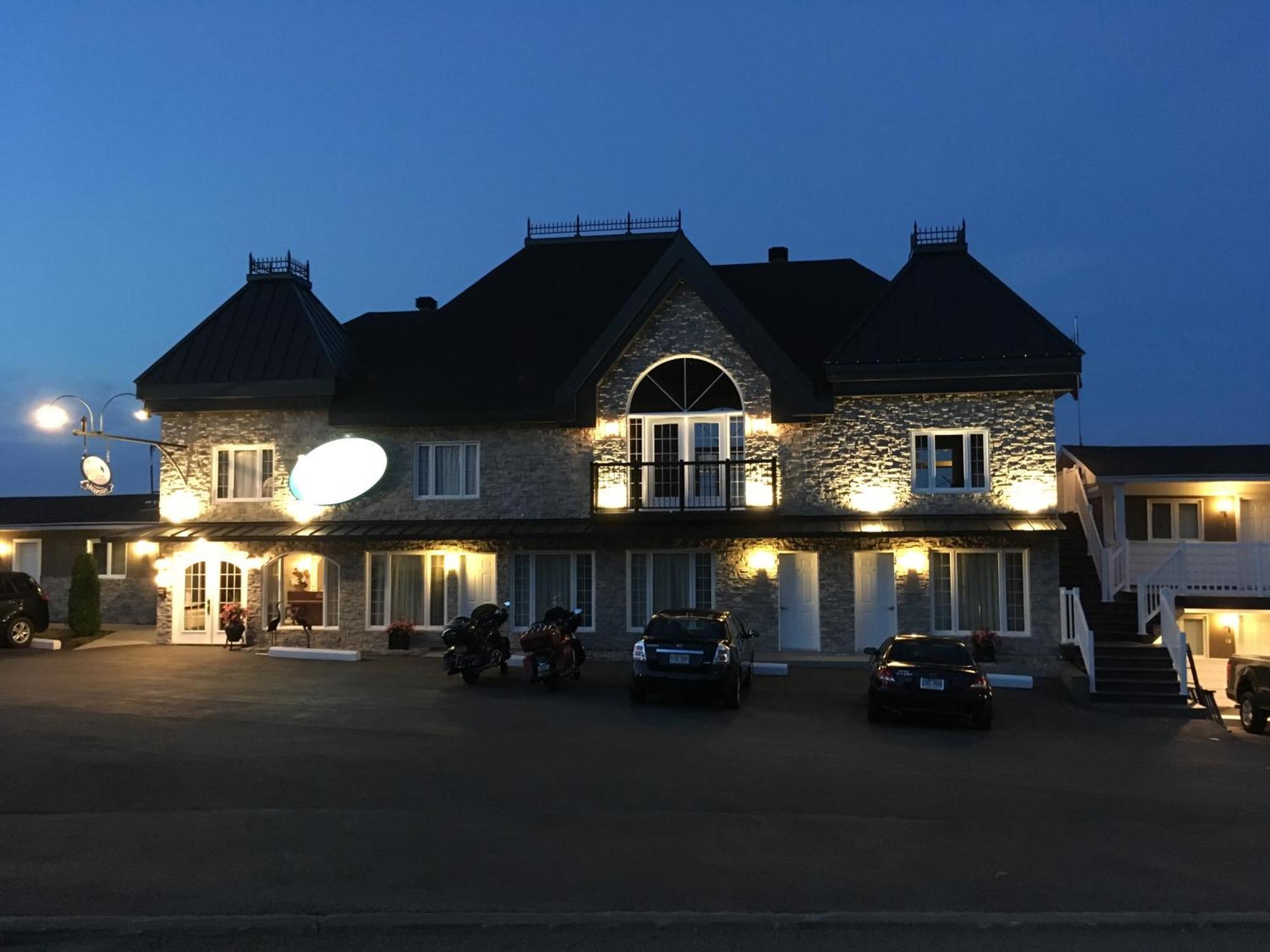Motel Vue Belvedere Saint-Siméon Dış mekan fotoğraf